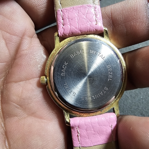 Vintage Time Magazine Ladies Quartz Fashion Watch Working Gold Tone Pink Straps - Picture 2 of 7